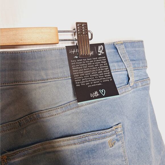 Lularoe High Rise Slim Straight Jean 42 (22-23W) Magic Waist Light Wash Stretch - Picture 9 of 9